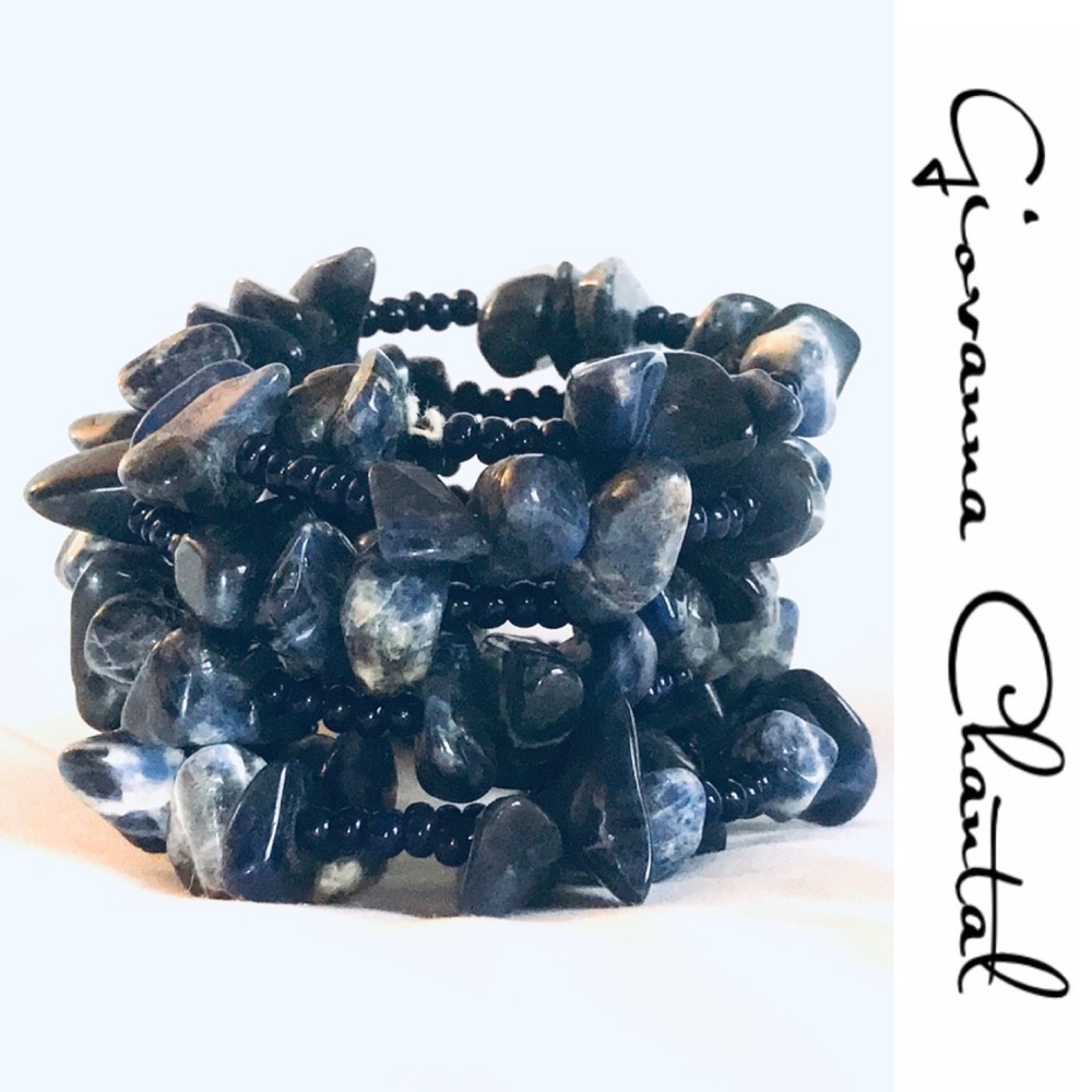 HANDMADE Adjustable Beaded Bracelet - Blue/White